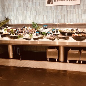 Cap3000 - The seafood shop in the Monoprix! Look at how HUGE the SHRIMP ARE (front silver bowl on the right as you look at the pic) - Shopping Centers Near Me - Saint-Laurent-du-Var, 06