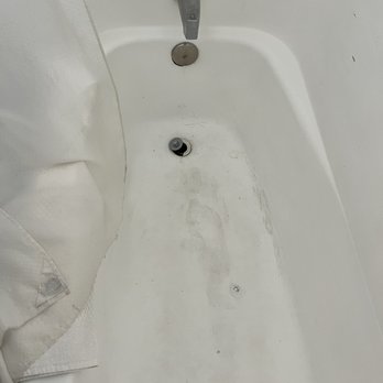 Econo Lodge On Historic Route 66 - Decided to not take a shower here... - Hotels Near Me - Barstow, California