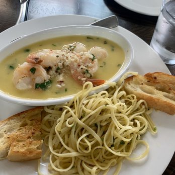 M Restaurant - Delicious shrimp scampi dinner! - Italian Near Me - Avalon, California M Restaurant - Delicious shrimp scampi dinner! - Italian Near Me - Avalon, California