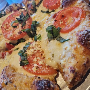 Mellow Mushroom Lincoln - Great white pizza - Pizza Near Me - Lincoln, Nebraska Mellow Mushroom Lincoln - Great white pizza - Pizza Near Me - Lincoln, Nebraska