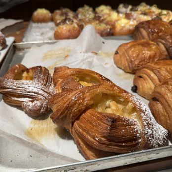 Molino - Bakeries Near Me - Rome, RM