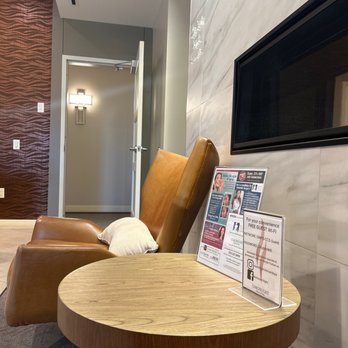 Coachlight Clinic & Spa - Lobby area--v chic! - Medical Spas Near Me - West Des Moines, Iowa Coachlight Clinic & Spa - Lobby area--v chic! - Medical Spas Near Me - West Des Moines, Iowa