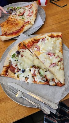 Fellini's Pizza by null