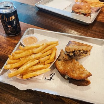 Mac's Local Eats - Split Open and Melt with Fries and Mac Sauce - Sump Cold Brew - American Near Me - St Louis, Missouri Mac's Local Eats - Split Open and Melt with Fries and Mac Sauce - Sump Cold Brew - American Near Me - St Louis, Missouri