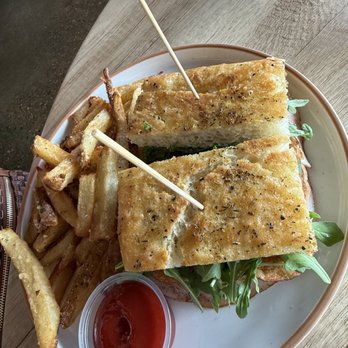 Daisy Bar - Ham sandwich - Coffee & Tea Near Me - Indianapolis, Indiana