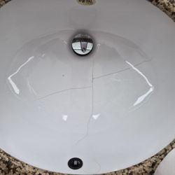 Clarion Pointe - Cracked bathroom sink