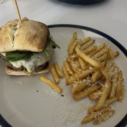 Filet burger & truffle fries