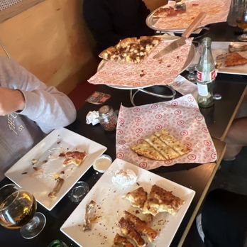 Curry Pizza House San Jose Capitol Ave - Pepperoni Pizza Chicken Bacon Supreme BBQ Wings Garlic Sticks w/ Cheese - Pizza Near Me - San Jose, California