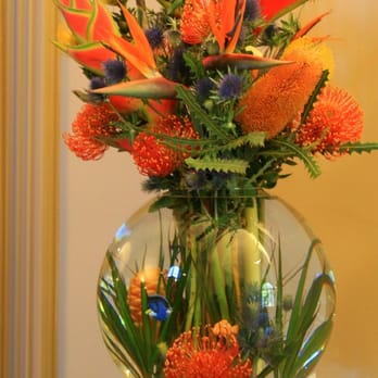 Filoli - Finding Nemo flower arrangement - Botanical Gardens Near Me - Woodside, California