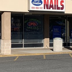 Nail salon