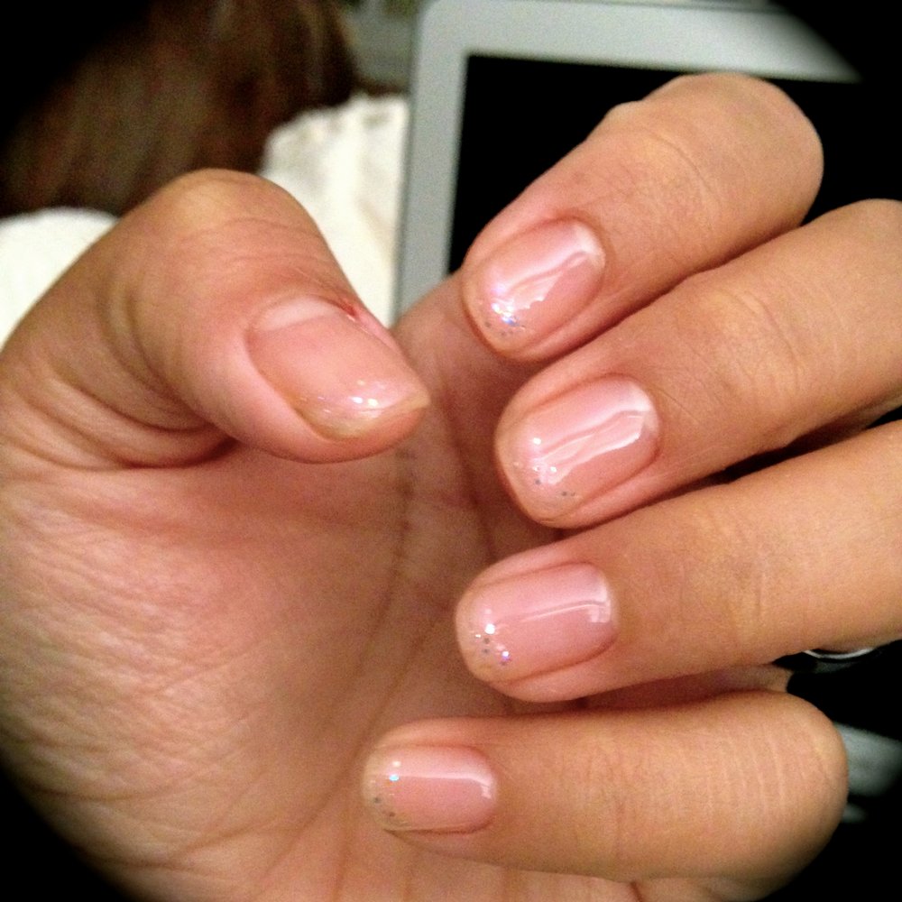 Natural french tip & Glitter Gel (#20). Natural french tip & Glitter Gel (#20).