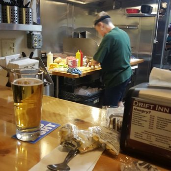 The Drift Inn - This lady is an expert. - American Near Me - DePere, Wisconsin