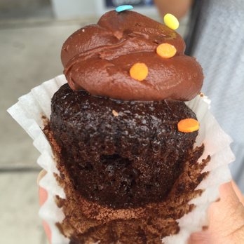 SusieCakes - Dallas - Chocolate minicupcake - Bakeries Near Me - Dallas, Texas SusieCakes - Dallas - Chocolate minicupcake - Bakeries Near Me - Dallas, Texas