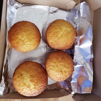 Famous Dave's Bar-B-Que - Cornbread muffins - Barbeque Near Me - El Paso, Texas Famous Dave's Bar-B-Que - Cornbread muffins - Barbeque Near Me - El Paso, Texas
