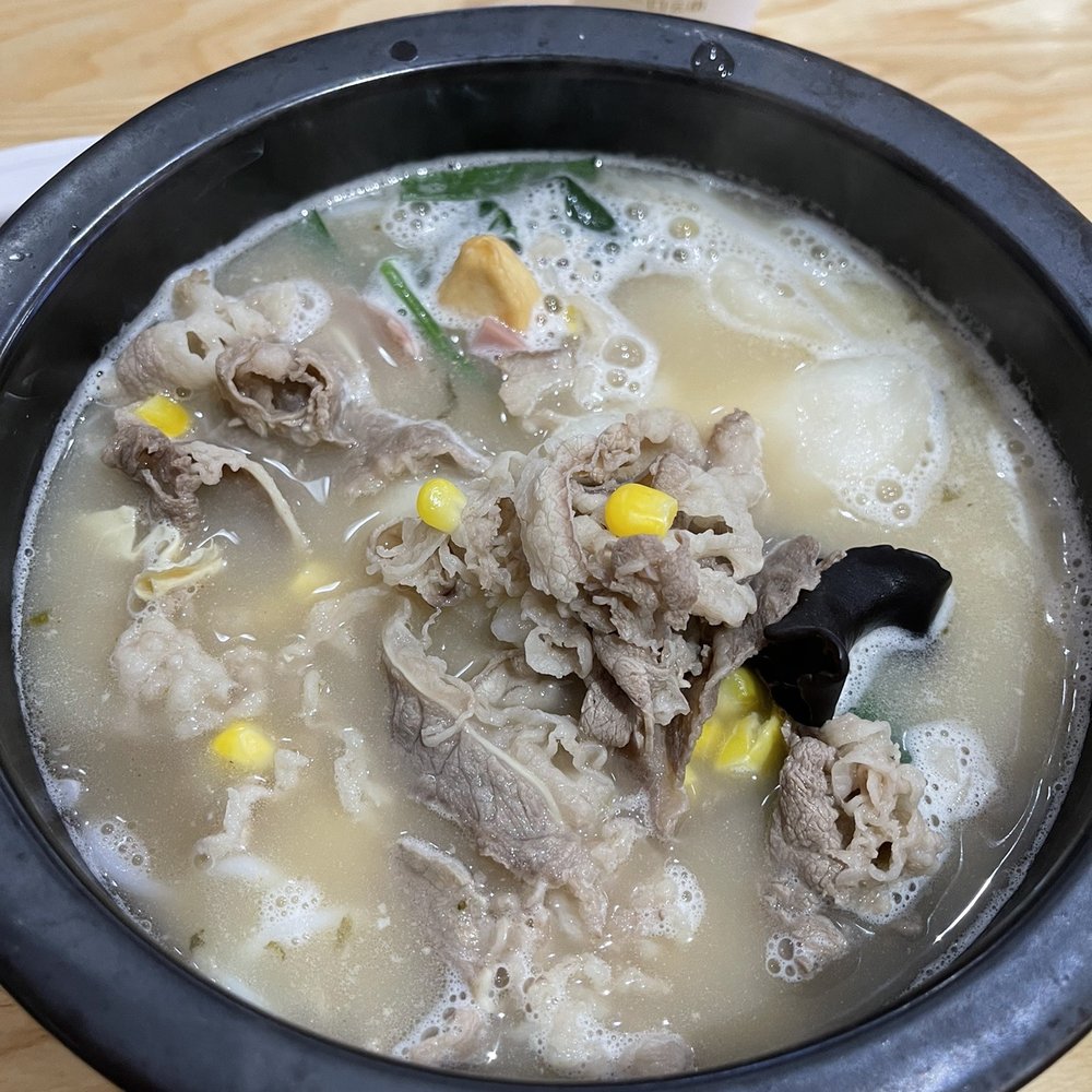 Meetrice Noodle - Original cross bridge rice noodle with beef and extra fish. - Chinese Near Me - Richmond, British Columbia