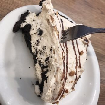 Busy Corner - Oreo peanut butter pie- - American Near Me - Goodfield, Illinois