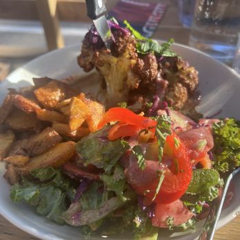 Maro's - Middle Eastern Near Me - Oakville, Ontario