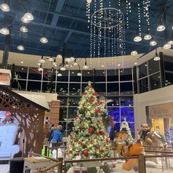 Billings Bridge Shopping Centre