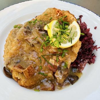 Harmony Inn - Jagerschnitzel - American Near Me - Harmony, Pennsylvania