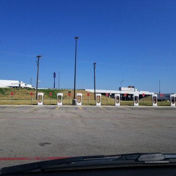 Love's Travel Stop - Gas Stations Near Me - Italy, Texas Love's Travel Stop - Gas Stations Near Me - Italy, Texas