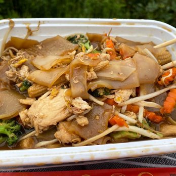 Thai Place - Drunk noodle - Thai Near Me - South Hadley, Massachusetts Thai Place - Drunk noodle - Thai Near Me - South Hadley, Massachusetts