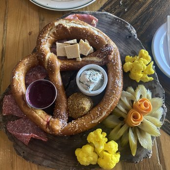 Künstler Brewing - Charcuterie pretzel - Brewpubs Near Me - San Antonio, Texas Künstler Brewing - Charcuterie pretzel - Brewpubs Near Me - San Antonio, Texas