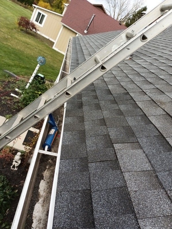 Slide of Axion Multi Services