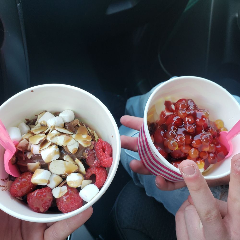 The Pink Spoon - Chocolate nondairy with raspberry, almonds, mallows and carmel sauce. White chocolate mousse, mango boba, raspberry sauce and cherries. - Desserts Near Me - Forest Grove, Oregon