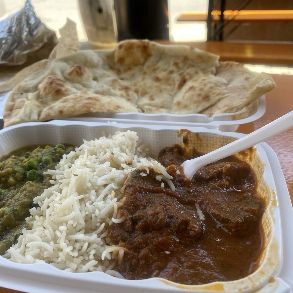 Taava Kitchen - Lunch plate (16.50) with naan, rice, Baingan Bharta, Rogan Josh. - Indian Near Me - Oakland, California