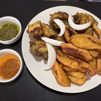 48 Spices - Grilled chicken & plantain - African Near Me - Oklahoma City, Oklahoma