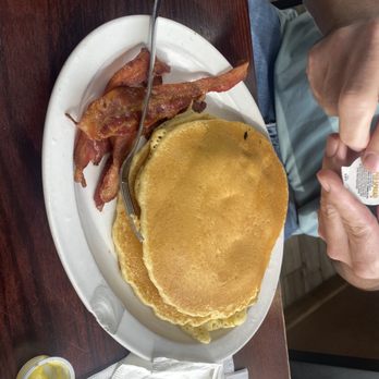 Waffle & Pancake House - Pancakes & bacon - Breakfast & Brunch Near Me - Charleston, Missouri Waffle & Pancake House - Pancakes & bacon - Breakfast & Brunch Near Me - Charleston, Missouri