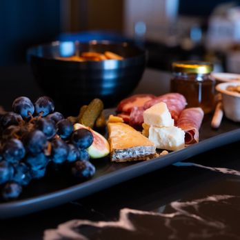 Vinyl Wine Bar & Shop - Charcuterie? Yes please! - Wine Bars Near Me - Alameda, California Vinyl Wine Bar & Shop - Charcuterie? Yes please! - Wine Bars Near Me - Alameda, California