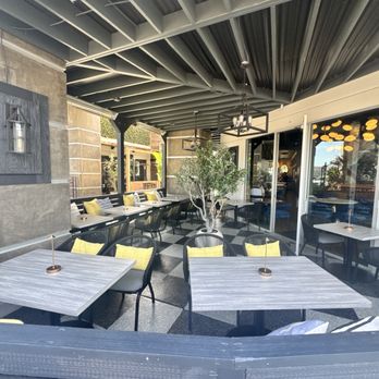Il Girasole - Outside patio - Italian Near Me - Costa Mesa, California