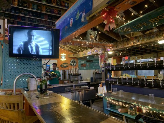 Fish Heads Bar & Grill by null