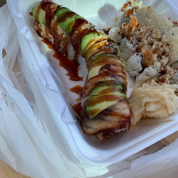 Domo Kitchen - Charger roll with Soft shelled crab - Sushi Bars Near Me - San Diego, California Domo Kitchen - Charger roll with Soft shelled crab - Sushi Bars Near Me - San Diego, California