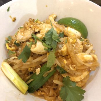 Lung Yai Thai Tapas - Pad thai - Tapas/Small Plates Near Me - Miami, Florida
