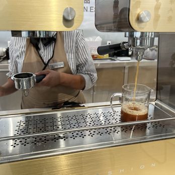 Chicha San Chen - Drip machine. - Bubble Tea Near Me - Duluth, Georgia