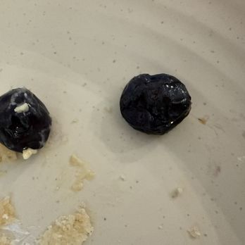 Stater Bros. Markets - Blueberries on the fruit tart. 90% of the fruit on the tart went bad. - Grocery Near Me - Temecula, California Stater Bros. Markets - Blueberries on the fruit tart. 90% of the fruit on the tart went bad. - Grocery Near Me - Temecula, California
