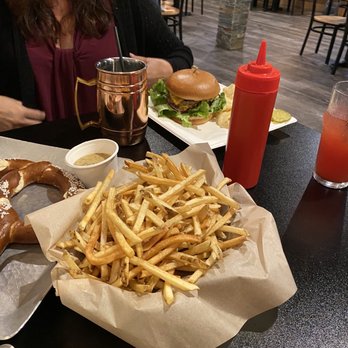 1787 Brewing Company - Big basket of crispy fries! - Breweries Near Me - Hamburg, Pennsylvania 1787 Brewing Company - Big basket of crispy fries! - Breweries Near Me - Hamburg, Pennsylvania