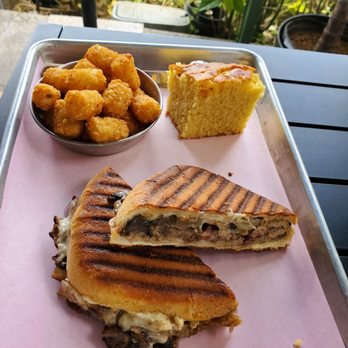 Easy ‘Que - Son of a brisket with tutor tots! - Barbeque Near Me - Kailua, Hawaii Easy ‘Que - Son of a brisket with tutor tots! - Barbeque Near Me - Kailua, Hawaii