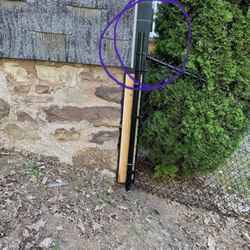 New York State Fence - Gap fixed by my husband, top rail no cap