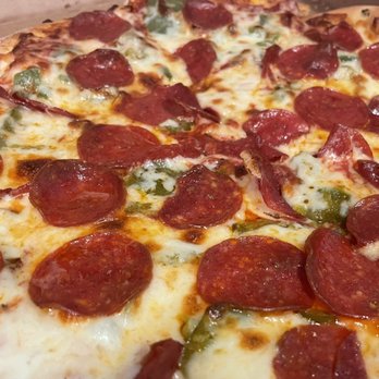 Fat Lorenzo's - Pepperoni and green pepper pizza. - Pizza Near Me - Minneapolis, Minnesota Fat Lorenzo's - Pepperoni and green pepper pizza. - Pizza Near Me - Minneapolis, Minnesota