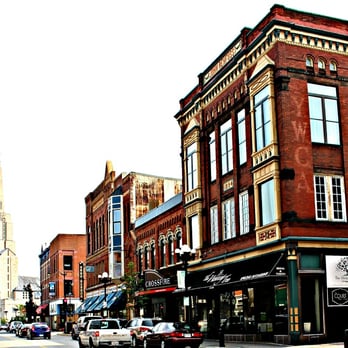 Wedding Tree - Beautiful, historic Main Street. - Bridal Near Me - La Crosse, Wisconsin