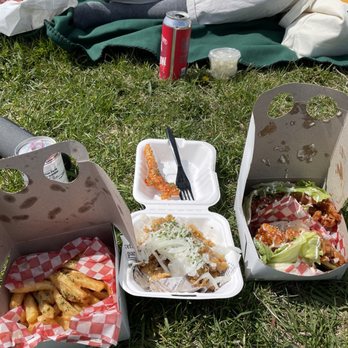 Les Crazy Chickens - Perfectly seasoned fries, Nuggets and Sandwich. - Korean Near Me - Montreal, Quebec Les Crazy Chickens - Perfectly seasoned fries, Nuggets and Sandwich. - Korean Near Me - Montreal, Quebec