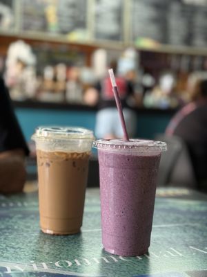 Night and Day Coffee Cafe by null