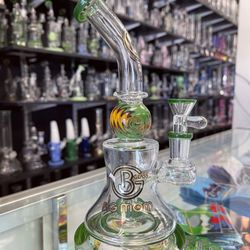 Blazing Ace Smoke Shop - Big mom