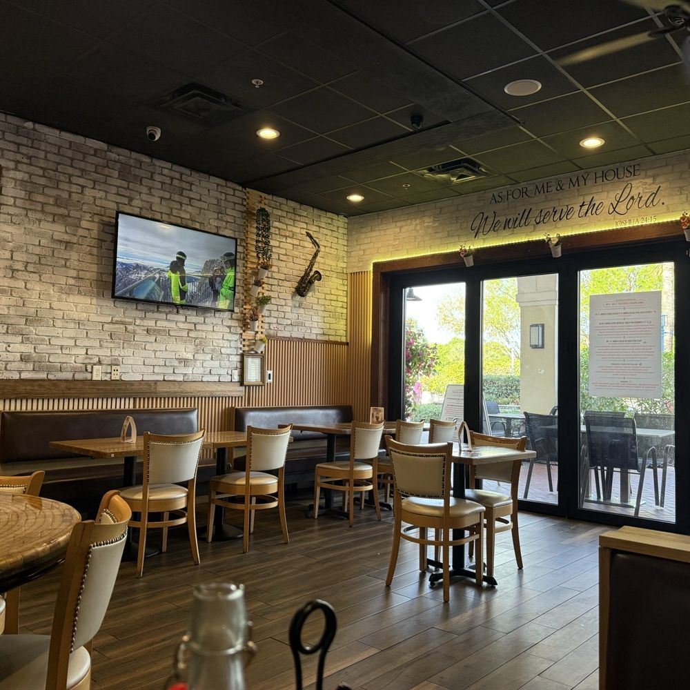 Amici Brick Oven Pizza - Inside - Pizza Near Me - West Palm Beach, Florida