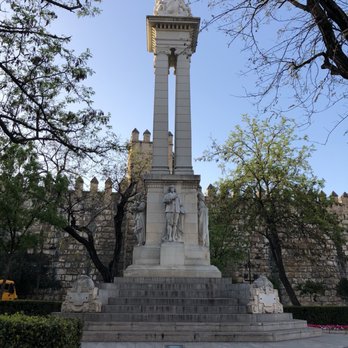 Plaza del Triunfo - Landmarks & Historical Buildings Near Me - Seville, SE