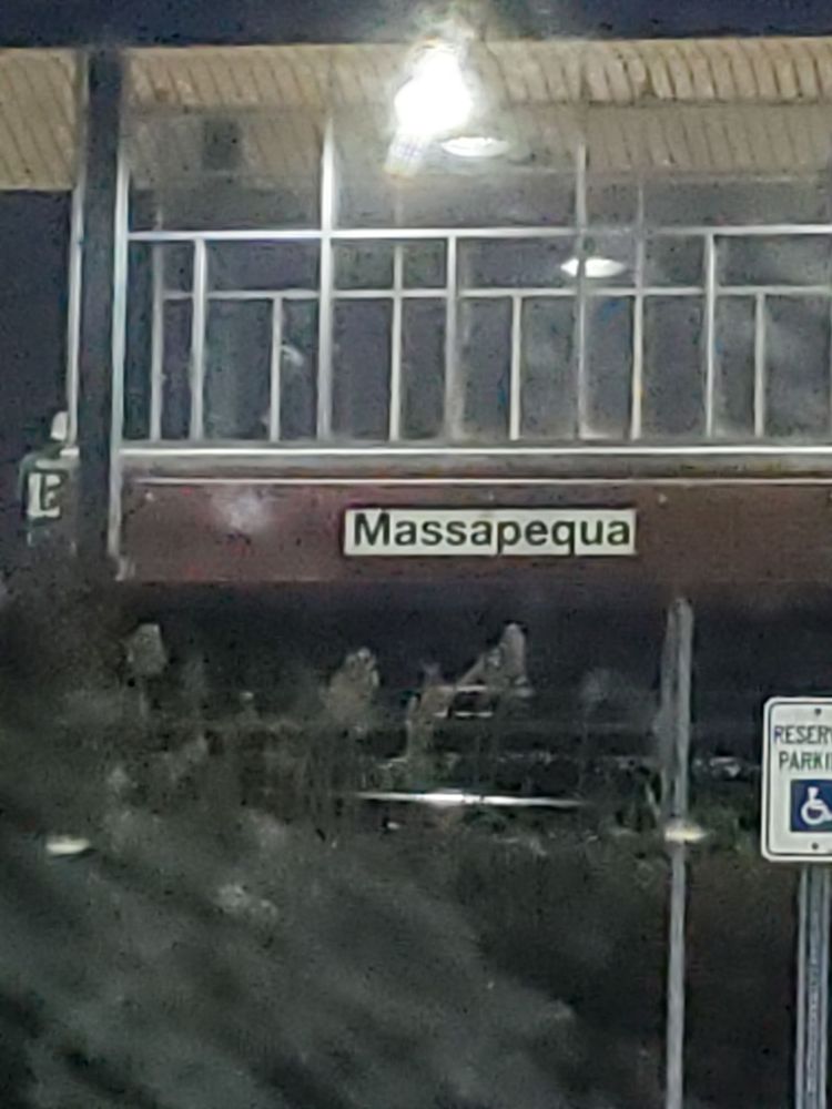 MASSAPEQUA TRAIN STATION Updated October 2024 Sunrise Hwy