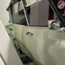 Citroen DS21 with a big bash to its rear door. Is that the kind of stuff you want to see at a car museum? Citroen DS21 with a big bash to its rear door. Is that the kind of stuff you want to see at a car museum?